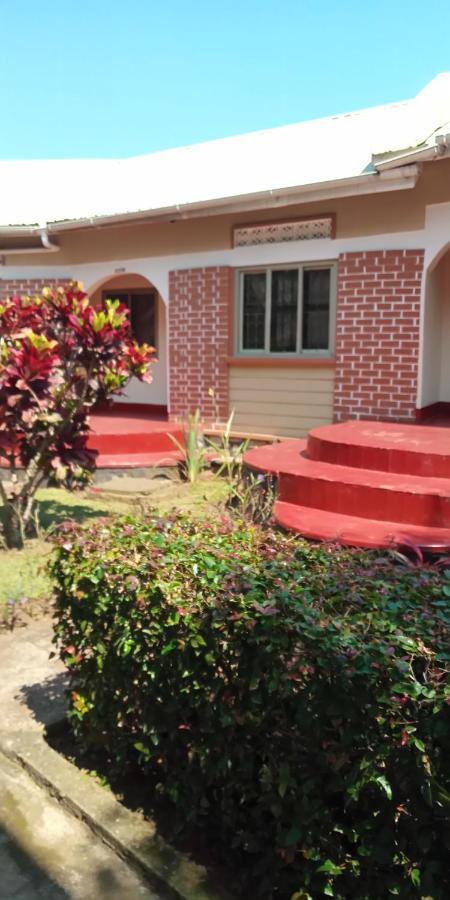 Annas Bed And Breakfast عنتيبي المظهر الخارجي الصورة